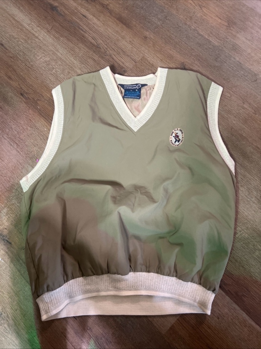 Suderlands of Scotland PGA size L Tan V-Neck Golf Vest Cream Trim 1999  US Open